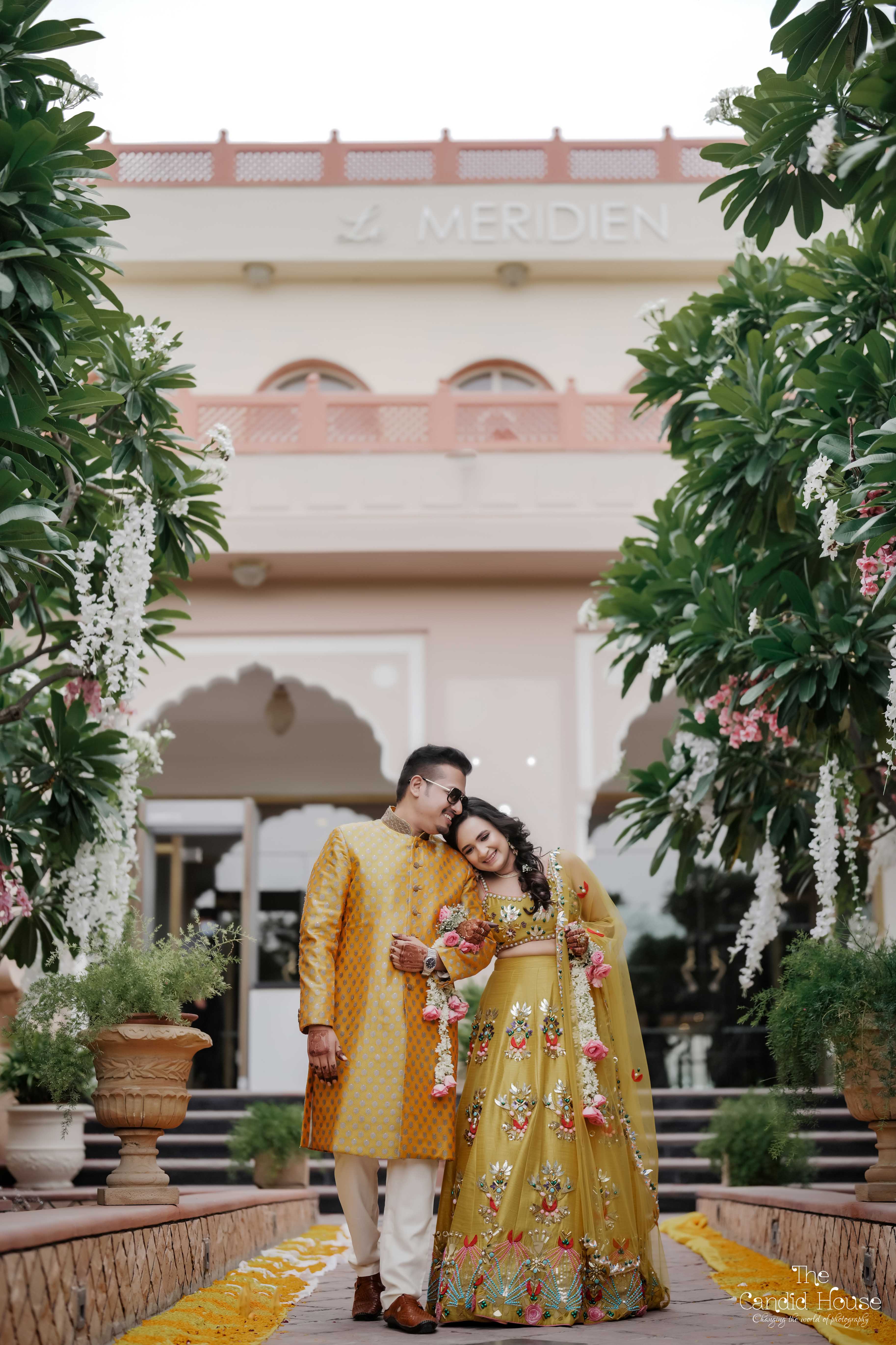 Le Meridien Resort jaipur wedding couple photo